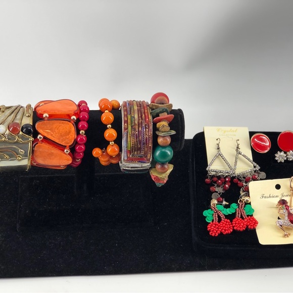 Huge Vintage To Modern Jewelry Lot - Picture 5 of 9